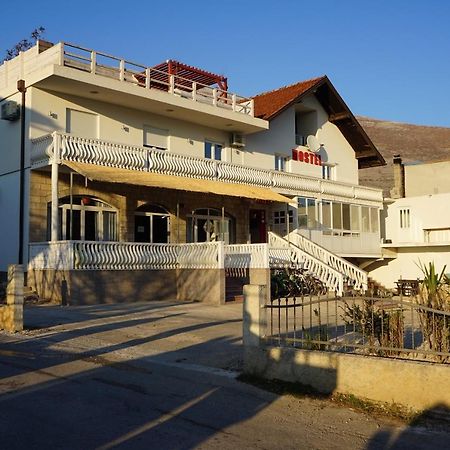 Hostel The Red Door Trebinje Exterior foto